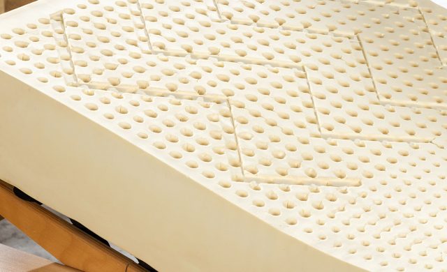 Couche en latex naturel