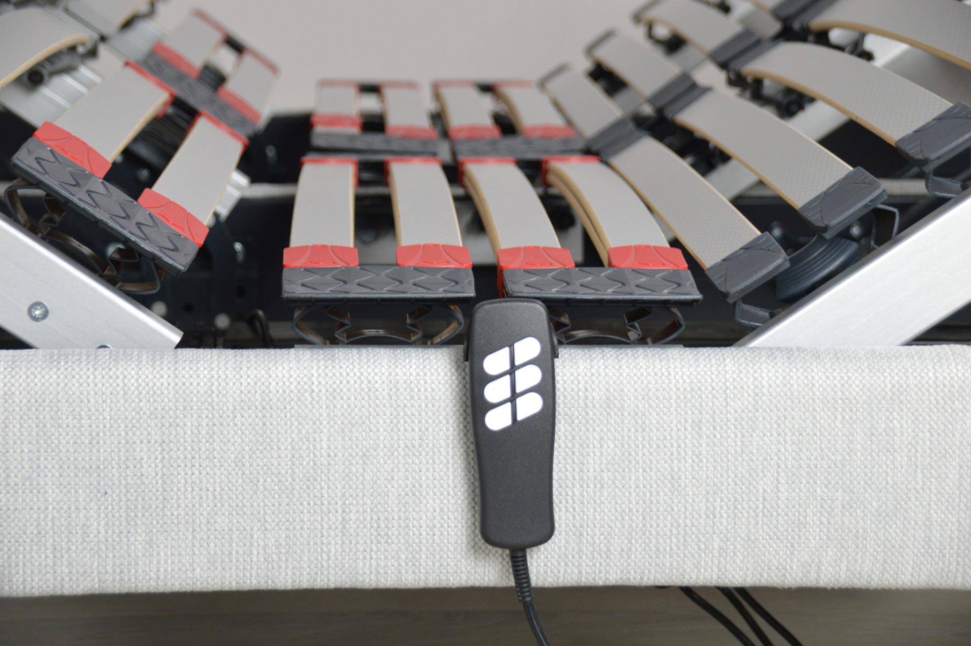 sommier-electrique-tpr-morphee-literie-michel-detail-telecommmande